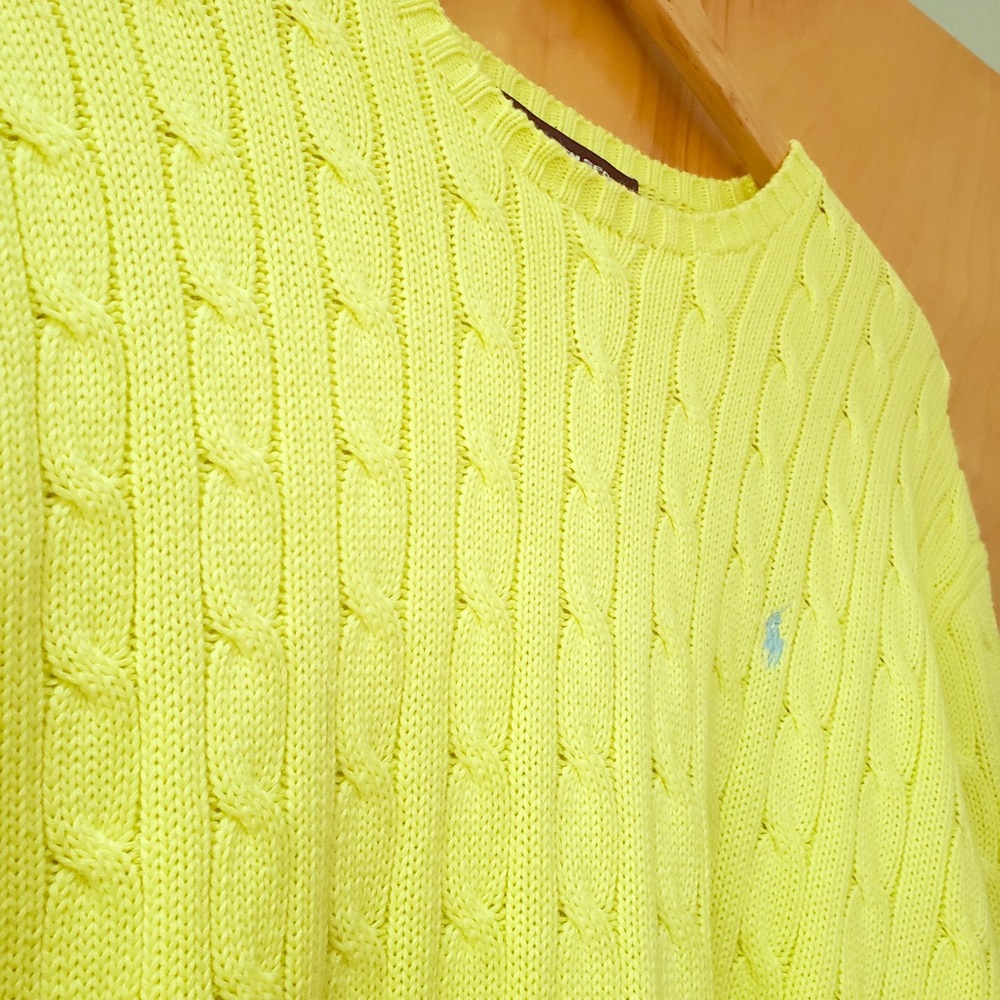 Like New Polo cable knit crew neck